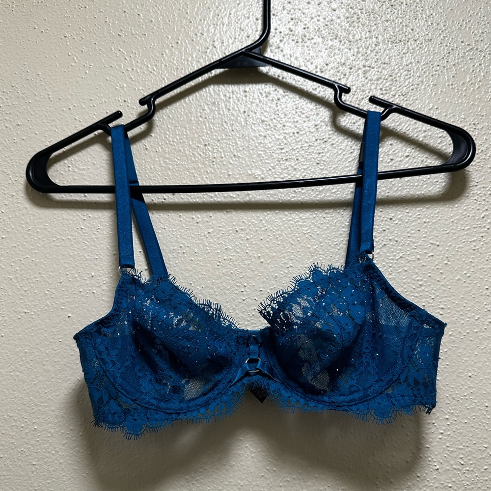 Very Sexy VS bra